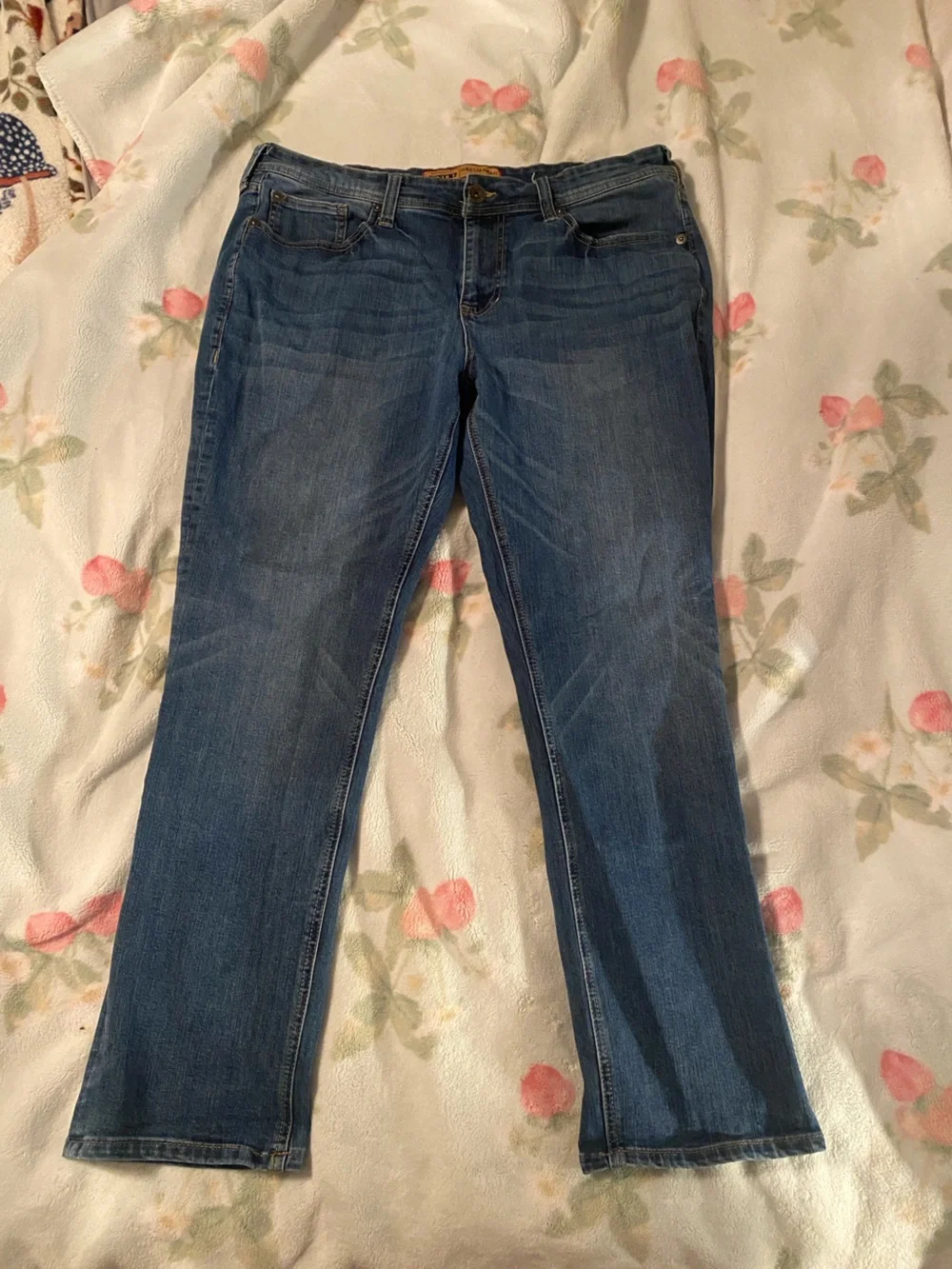 Seven7 Men’s Slim Straight Jeans in Medium Blue Denim